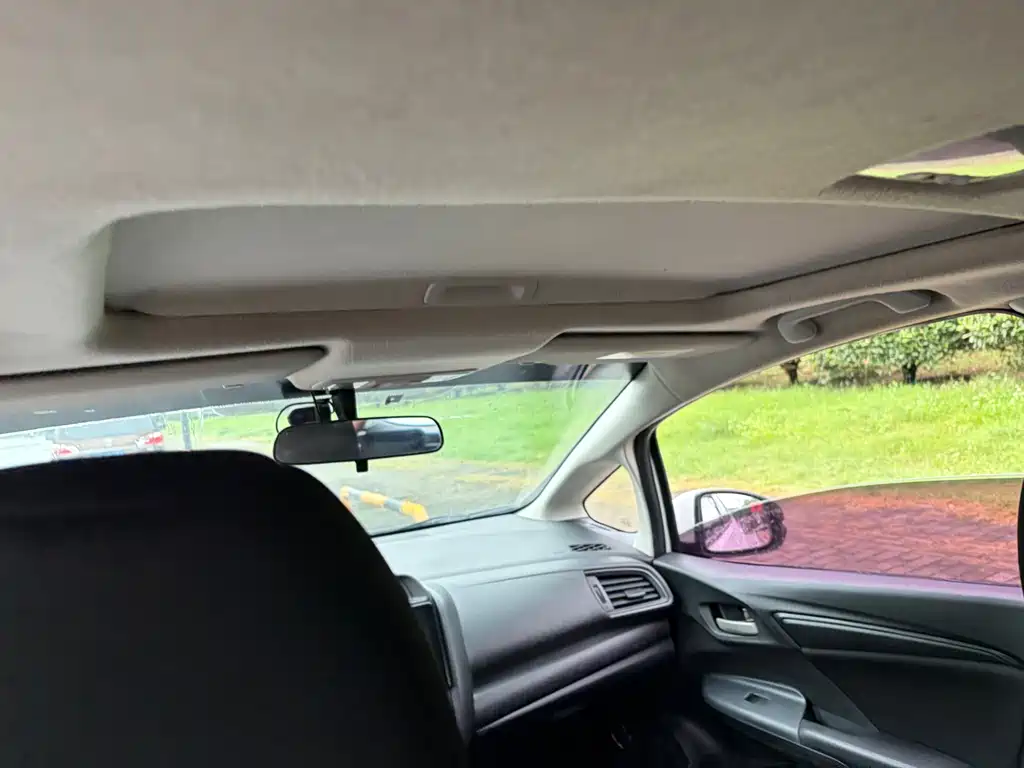 Honda Fit — фото 10