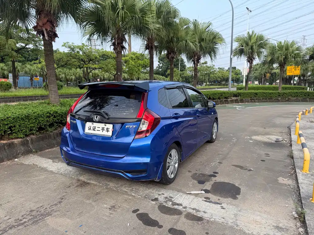 Honda Fit — фото 4