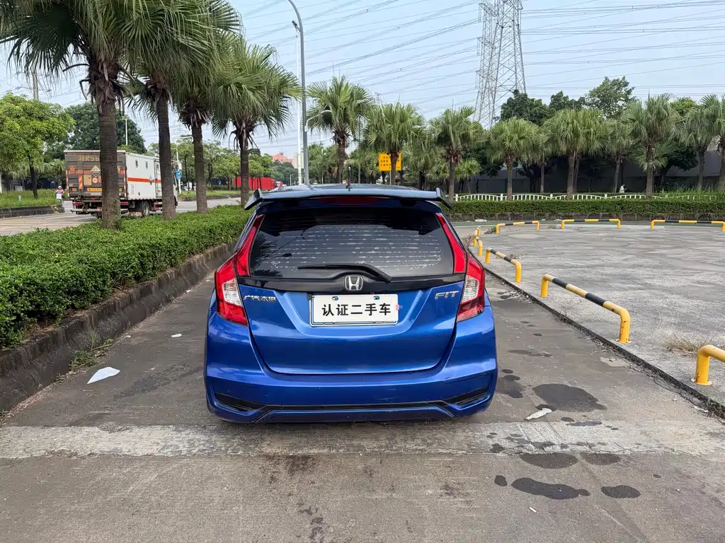 Honda Fit — фото 5