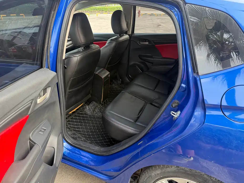 Honda Fit — фото 6