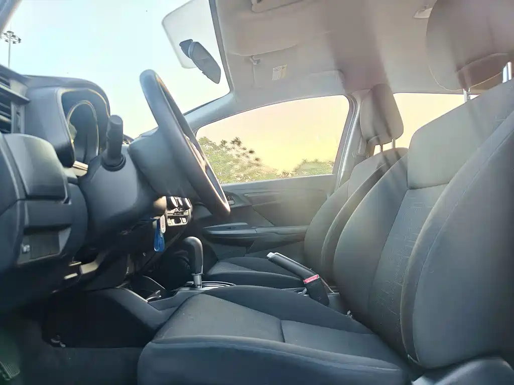 Honda Fit — фото 14