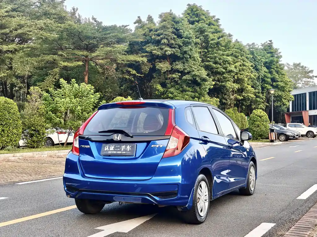 Honda Fit — фото 5