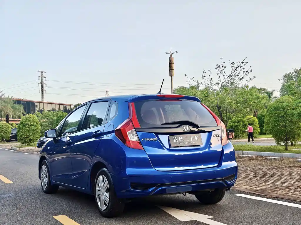 Honda Fit — фото 7