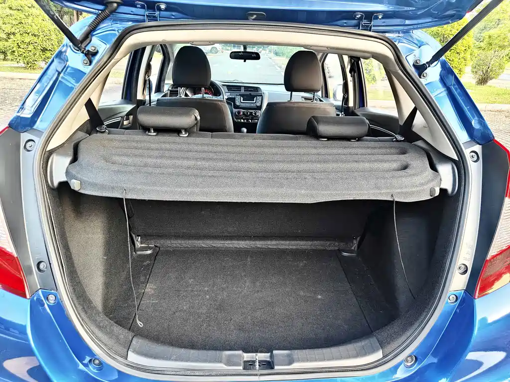 Honda Fit — фото 10