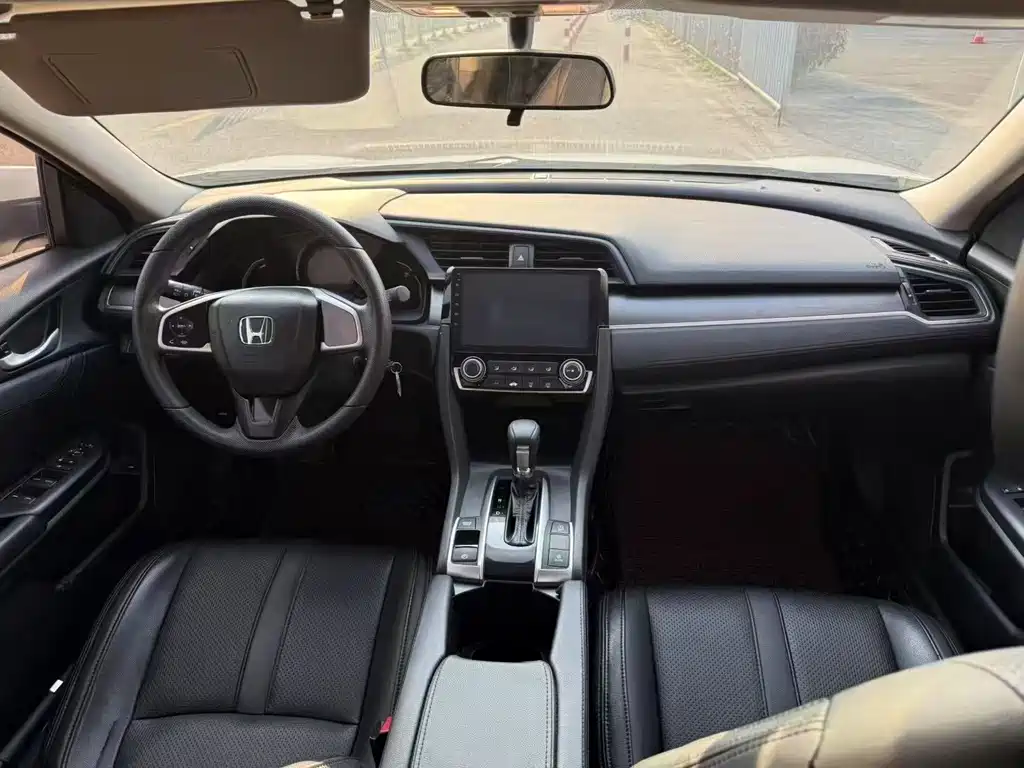 Honda Civic — фото 4