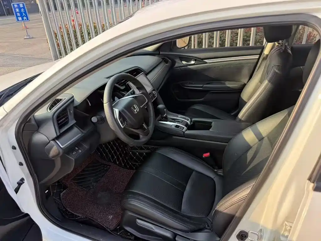 Honda Civic — фото 5