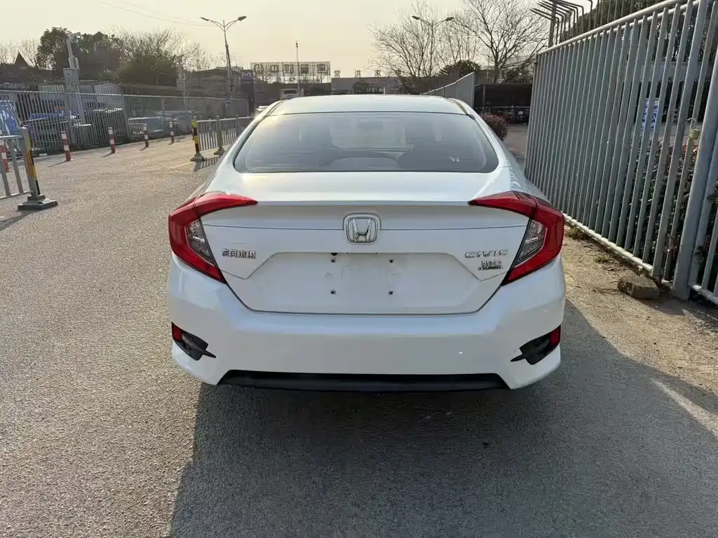 Honda Civic — фото 9