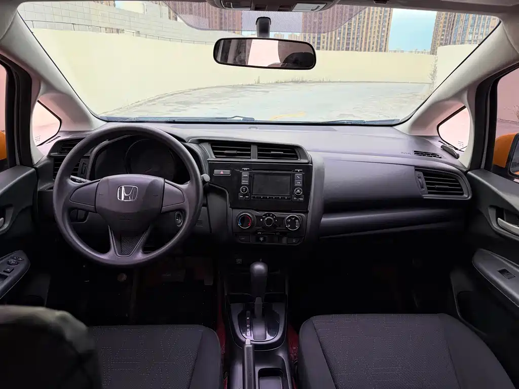 Honda Fit — фото 7