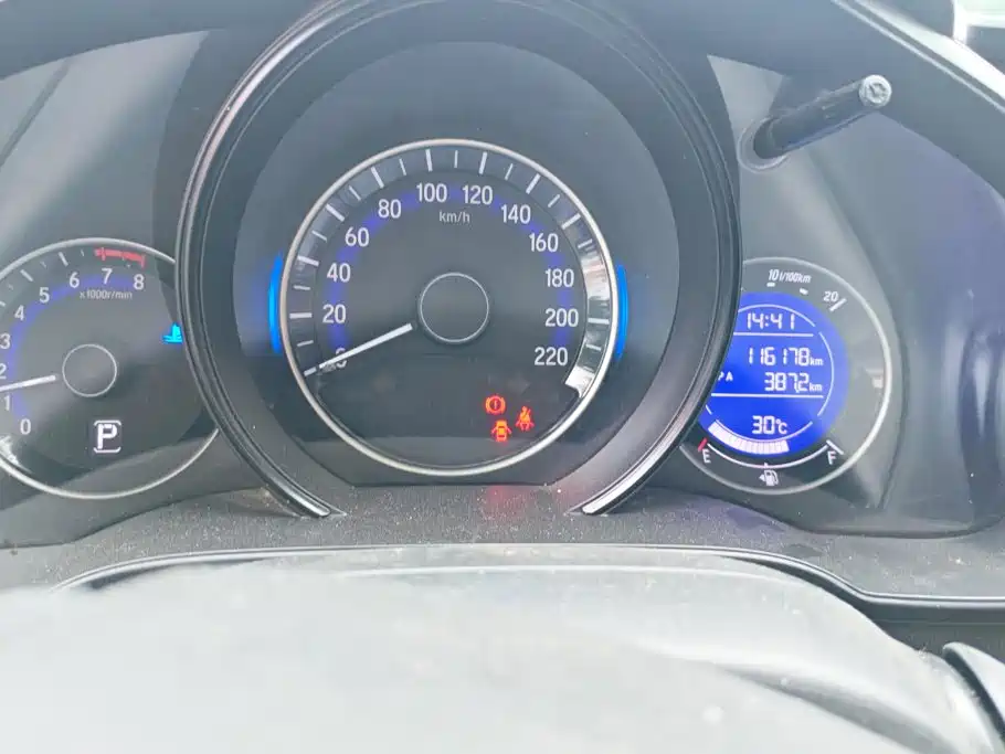 Honda Fit — фото 14