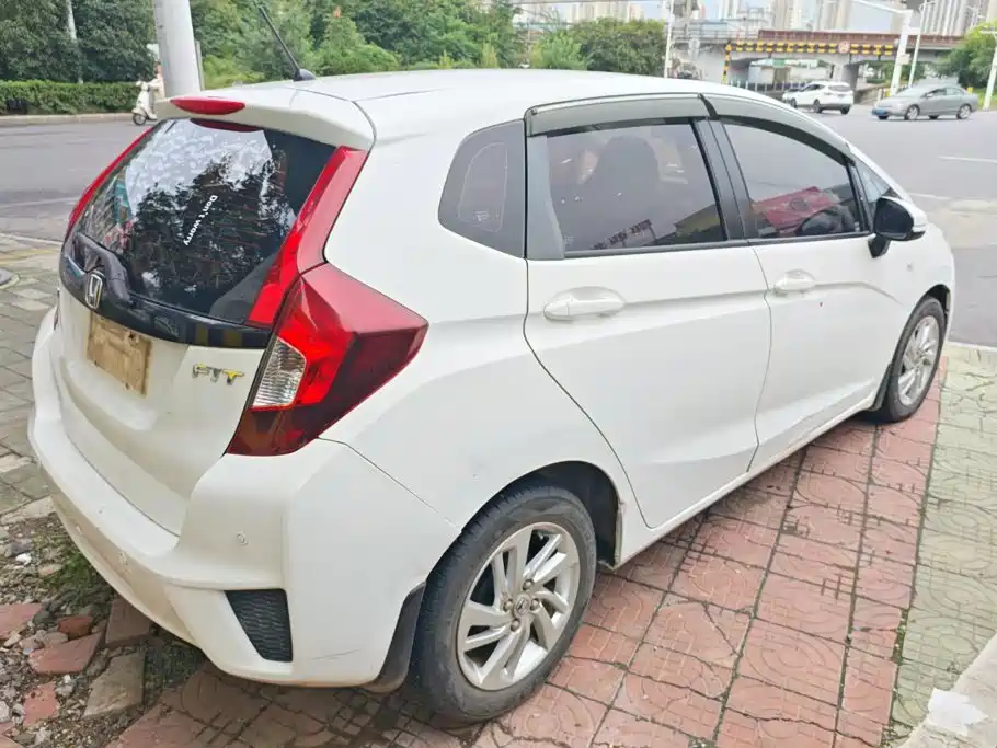 Honda Fit — фото 3