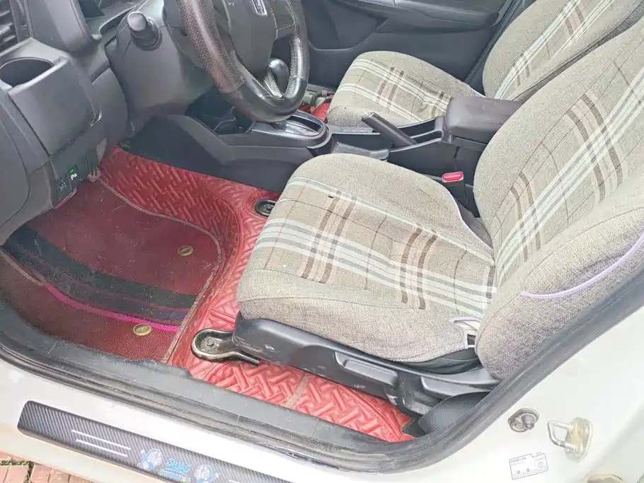 Honda Fit — фото 9