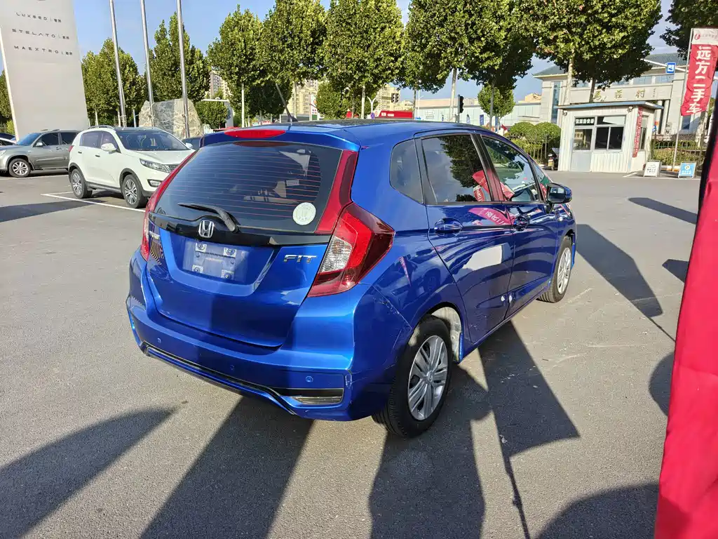 Honda Fit — фото 6
