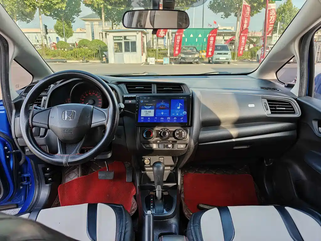 Honda Fit — фото 7