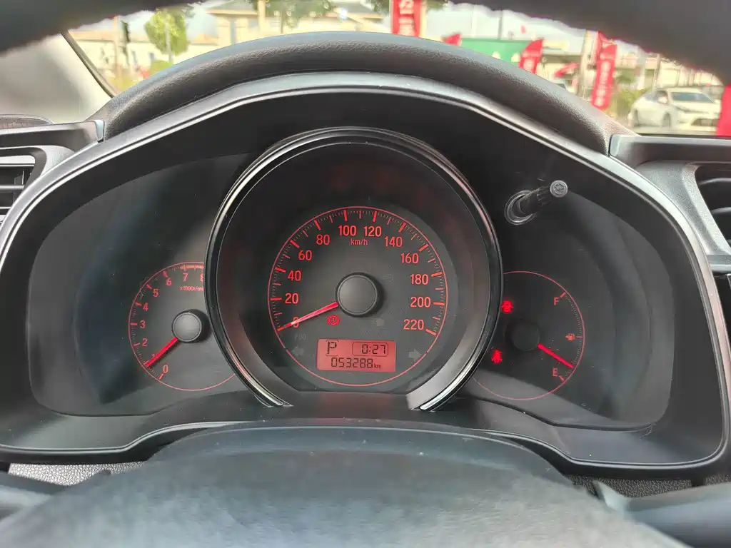 Honda Fit — фото 9