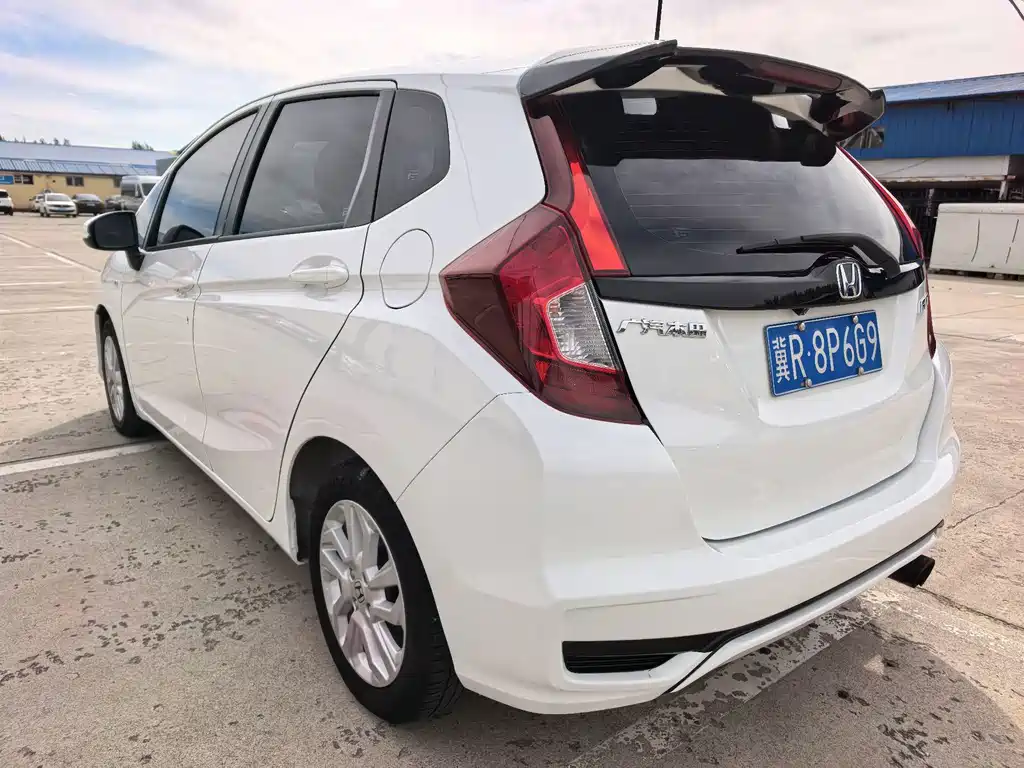Honda Fit — фото 6