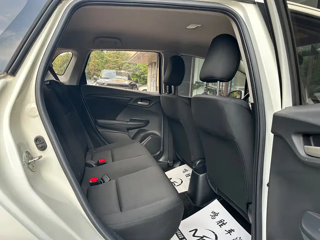 Honda Fit — фото 15