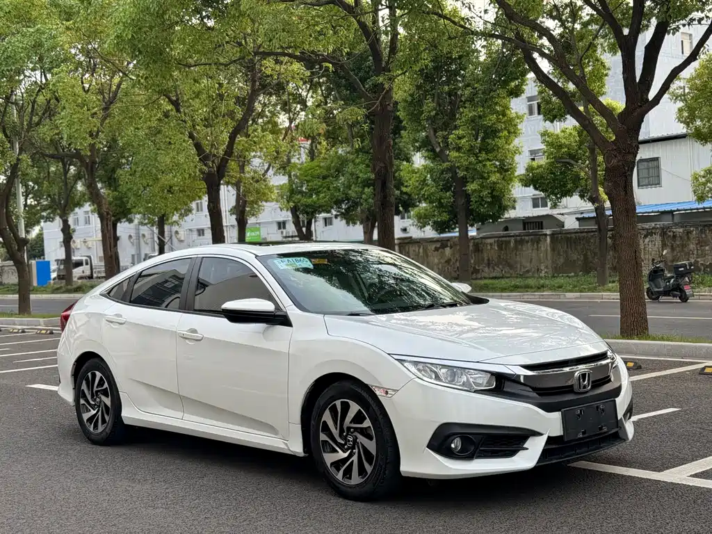 Honda Civic — фото 3