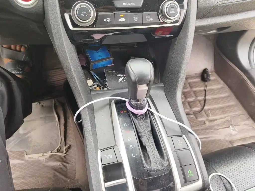 Honda Civic — фото 10
