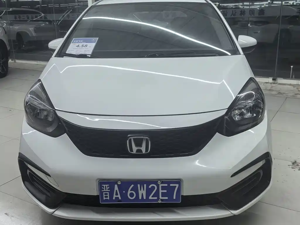Honda Fit — фото 7