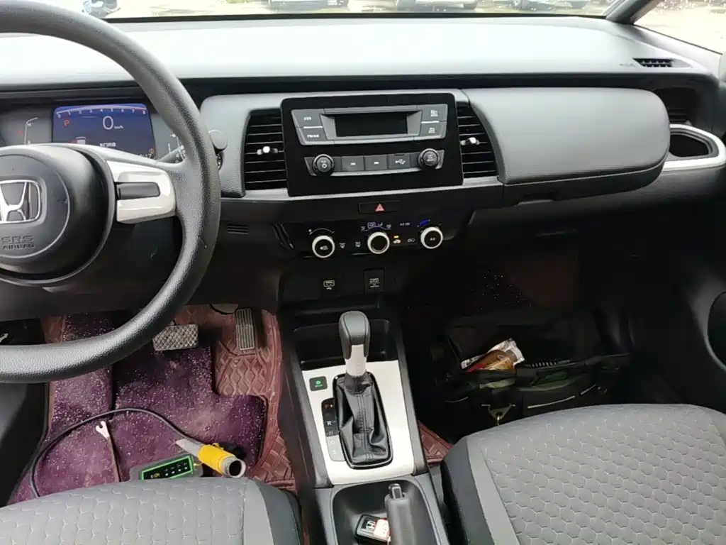 Honda Fit — фото 13