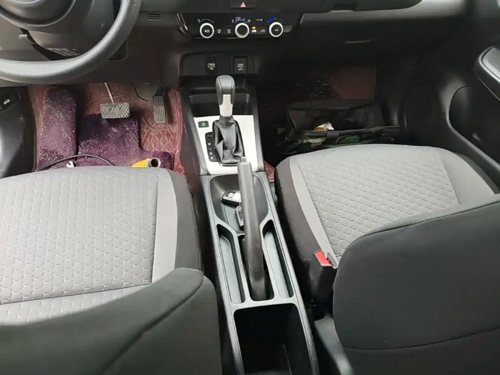 Honda Fit — фото 14