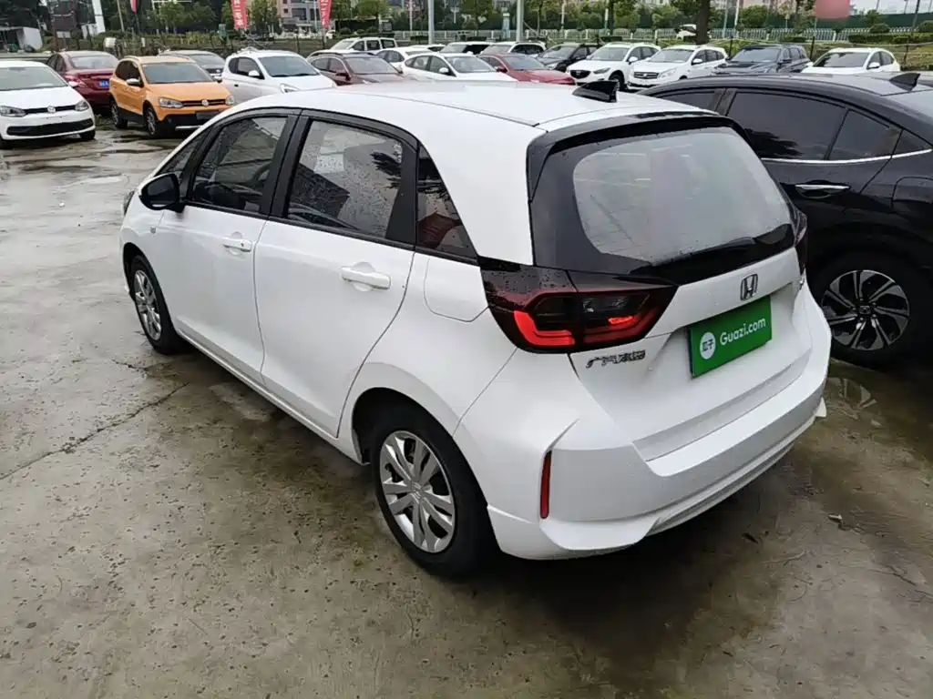 Honda Fit — фото 5