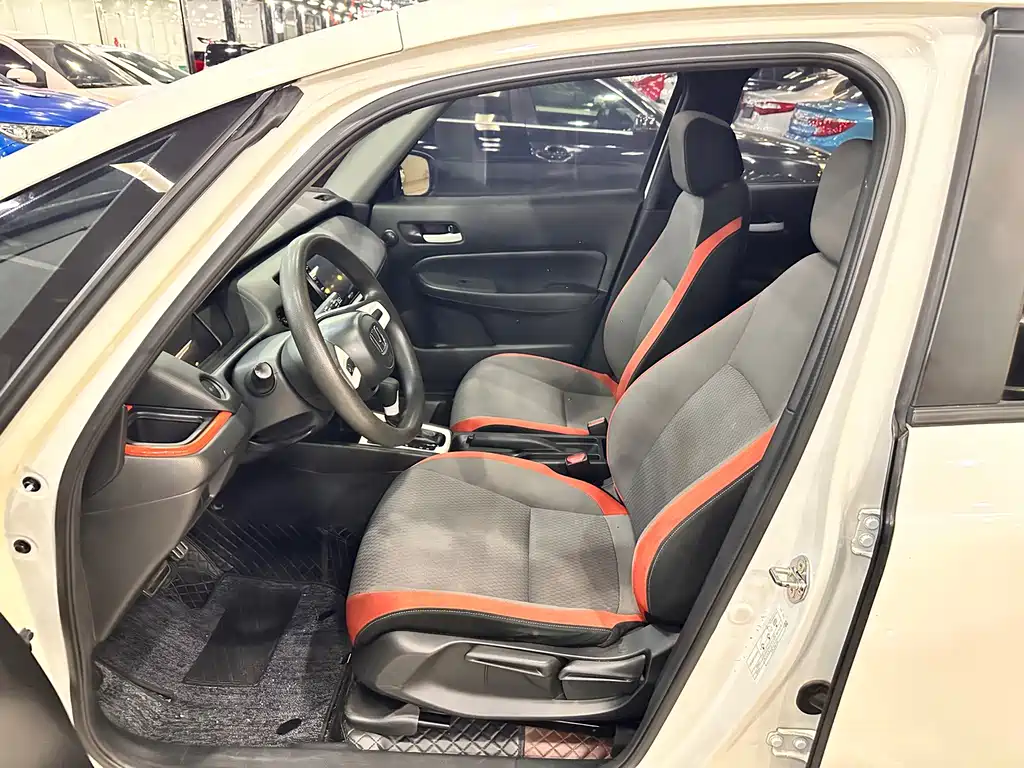 Honda Fit — фото 5