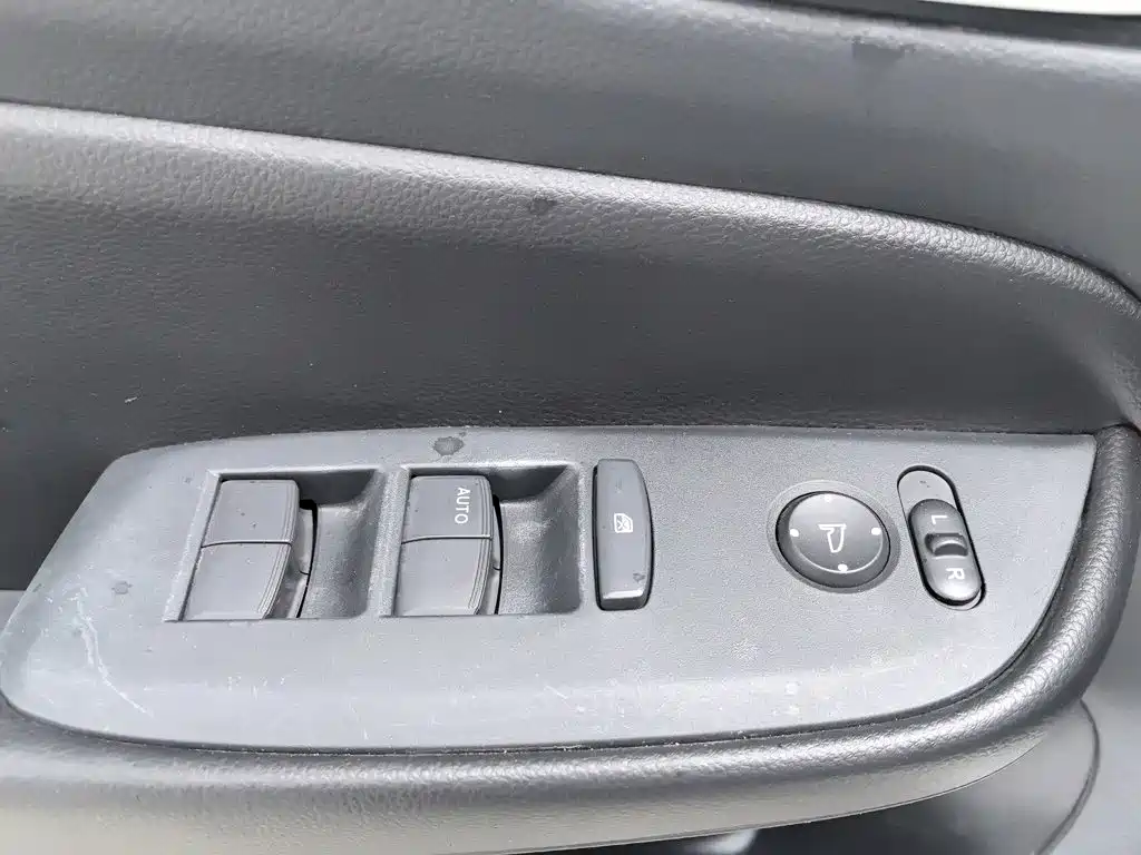Honda Fit — фото 9