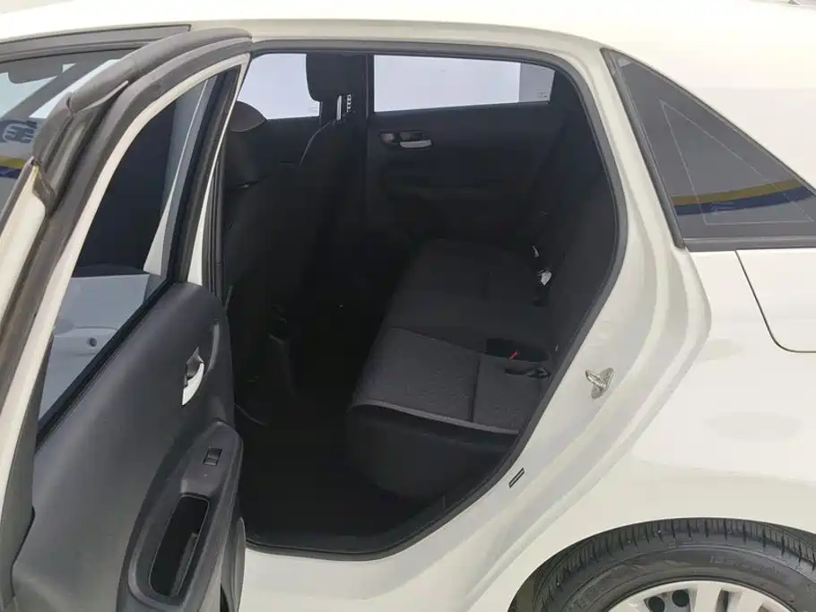 Honda Fit — фото 11