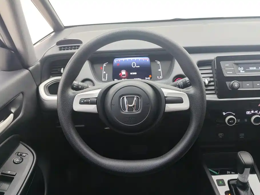 Honda Fit — фото 15