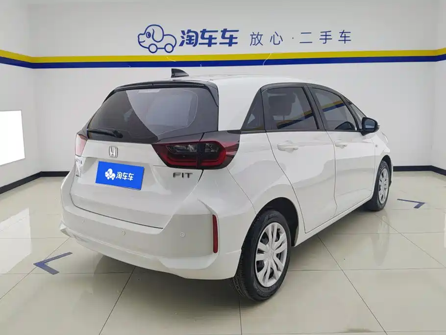 Honda Fit — фото 3