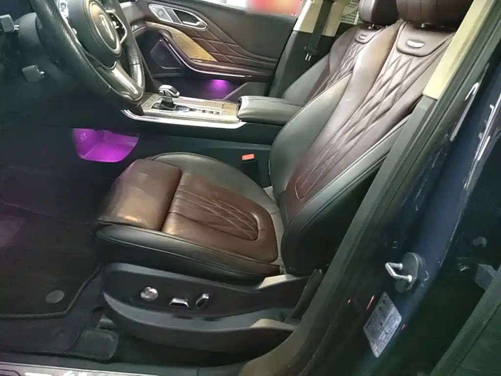 Hongqi Hongqi HS7 — фото 15