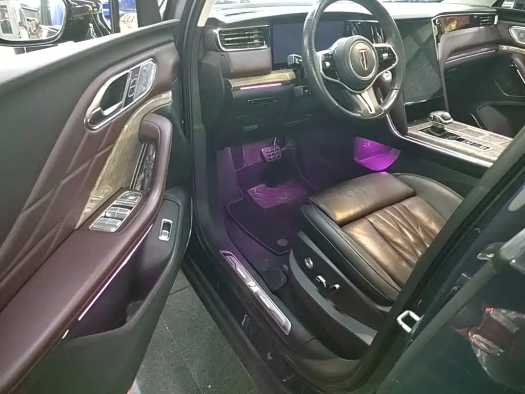 Hongqi Hongqi HS7 — фото 16