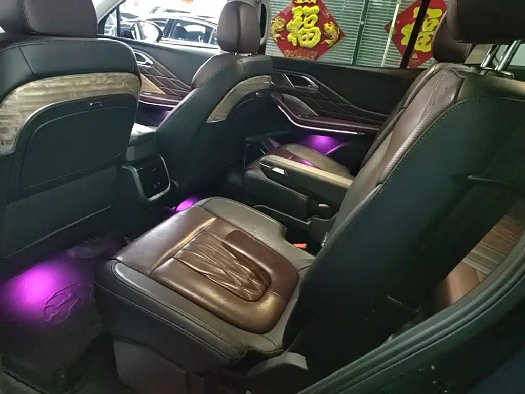 Hongqi Hongqi HS7 — фото 17