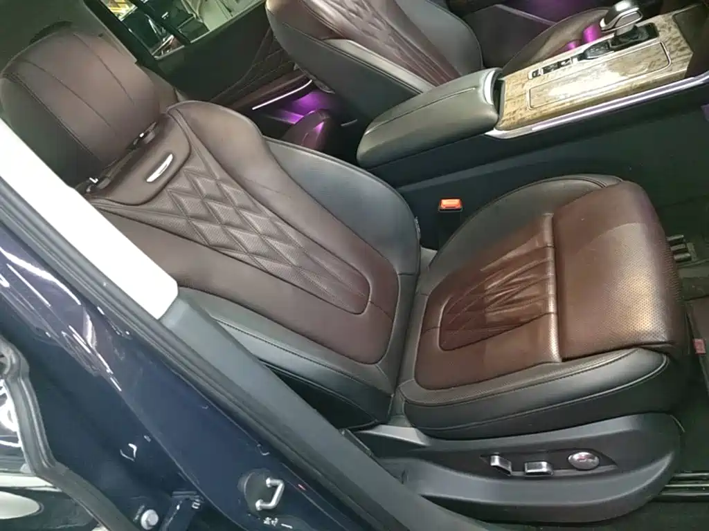Hongqi Hongqi HS7 — фото 25