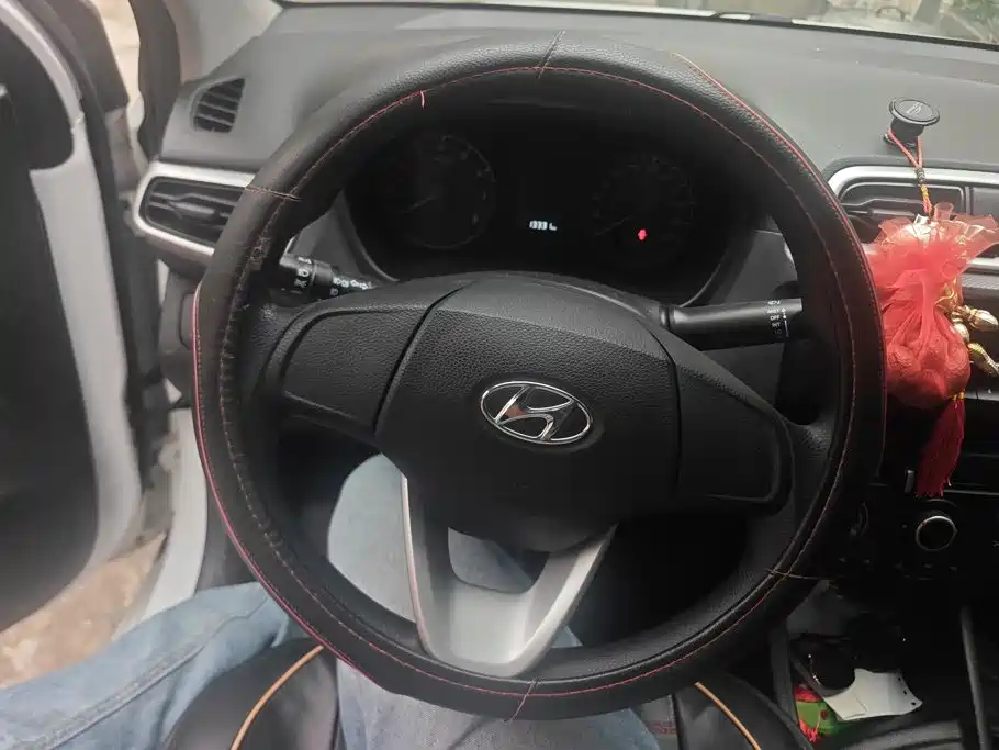 Hyundai Verna — фото 15