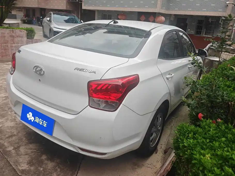 Hyundai Verna — фото 3
