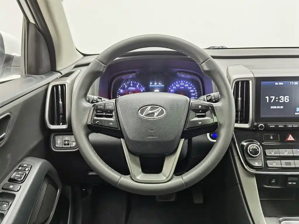 Hyundai ix35 — фото 11