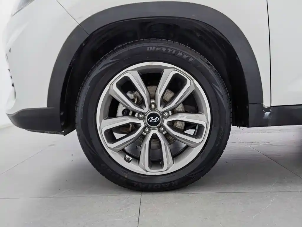 Hyundai ix35 — фото 17
