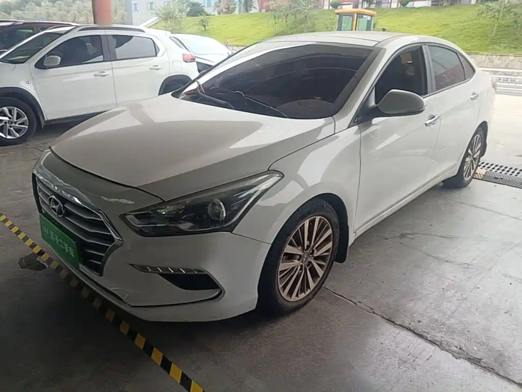 Hyundai Mistra — фото 2