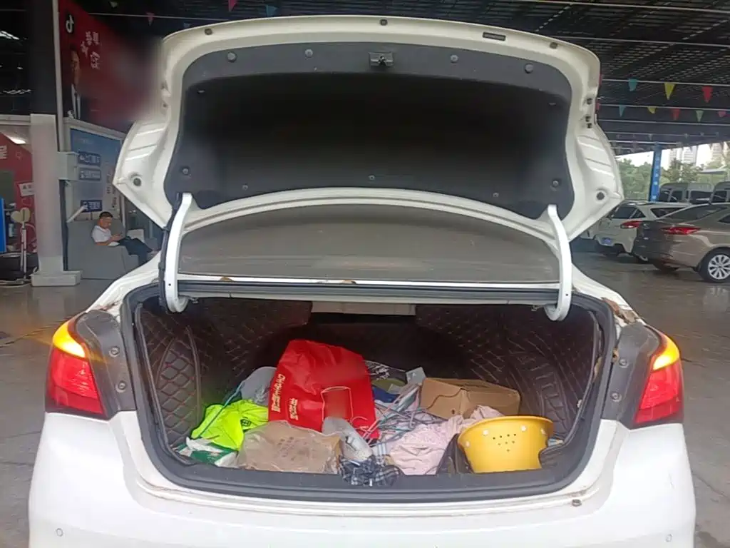 Hyundai Mistra — фото 19