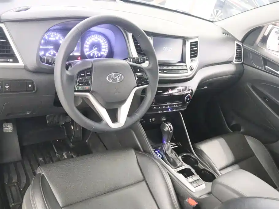 Hyundai Tucson — фото 10