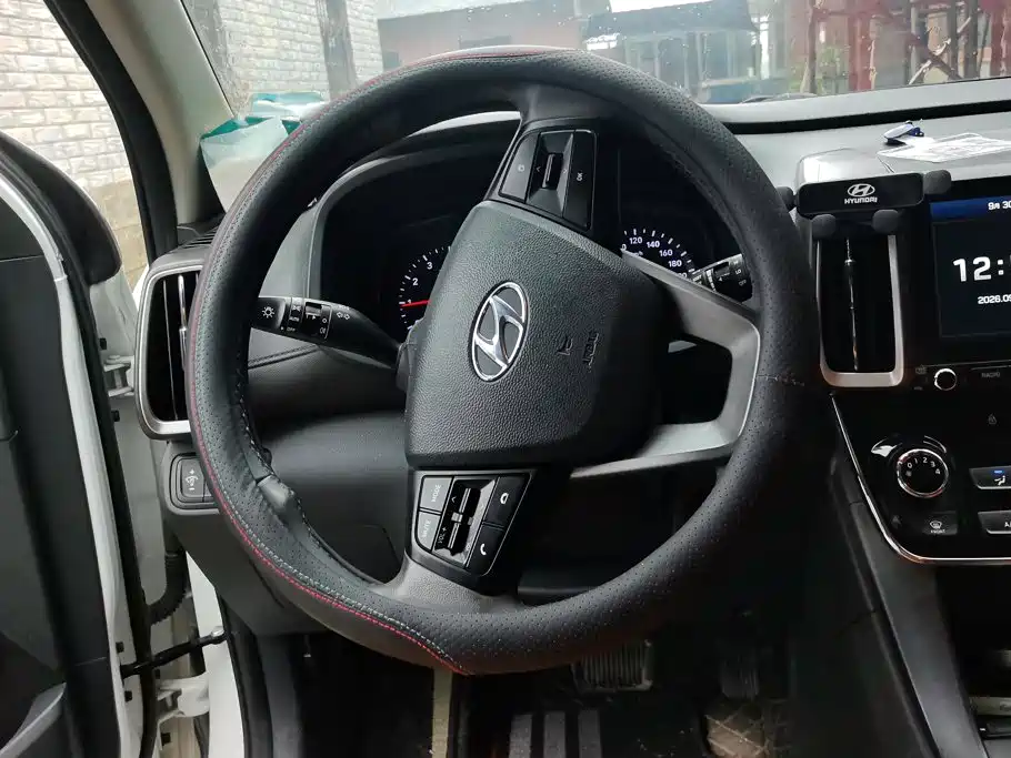 Hyundai ix35 — фото 15