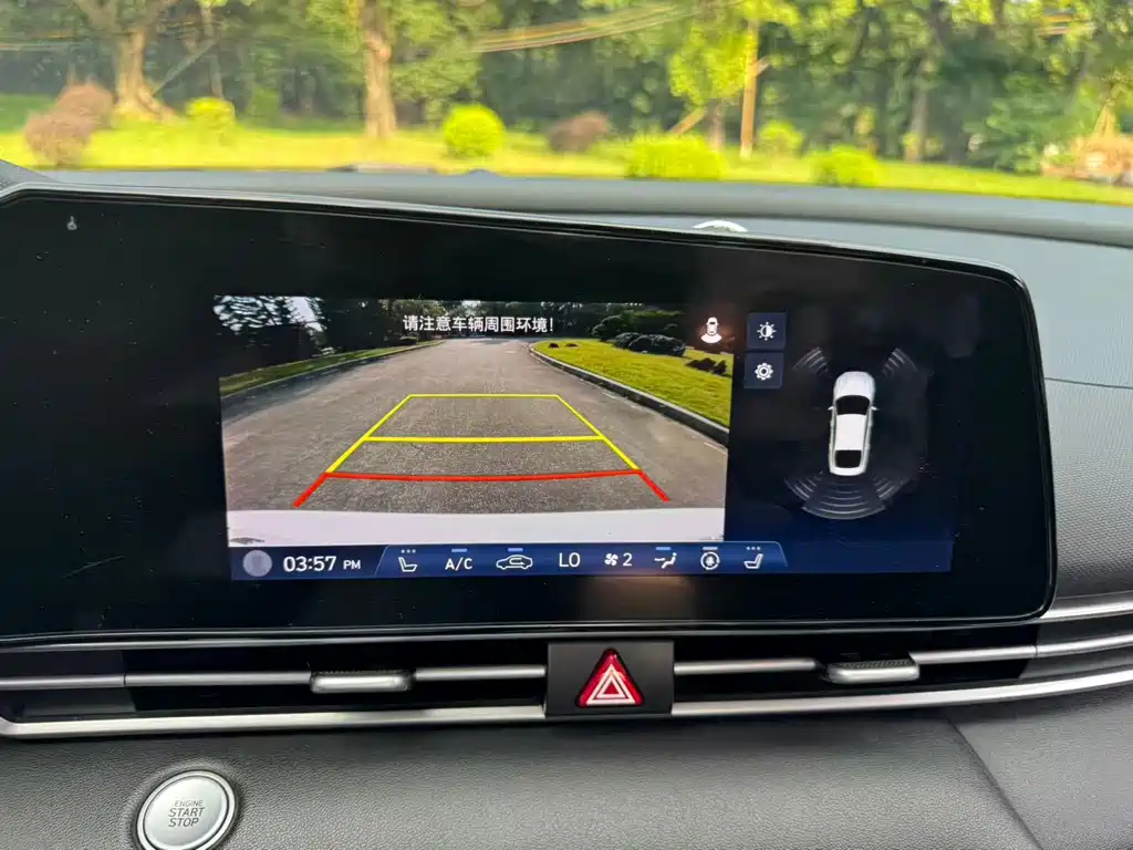 Hyundai Elantra — фото 11