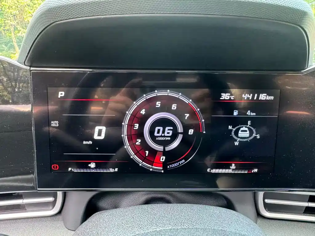 Hyundai Elantra — фото 4