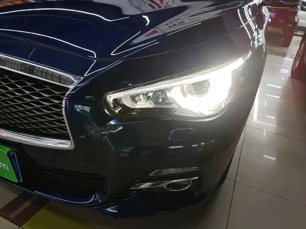 Infiniti Q50L — фото 24