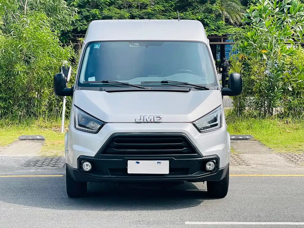 JMC Tesla — фото 2