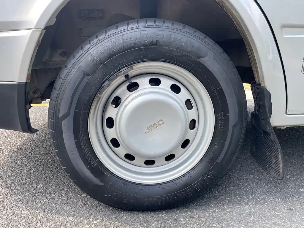 JMC Tesla — фото 20
