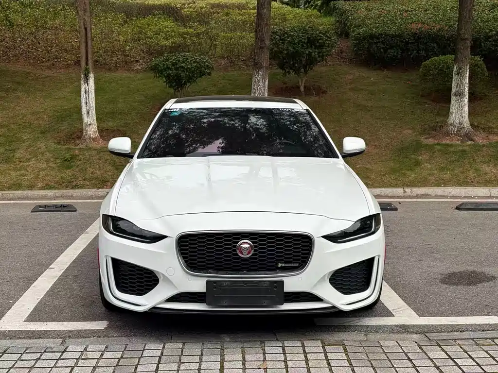 Jaguar XEL — фото 2
