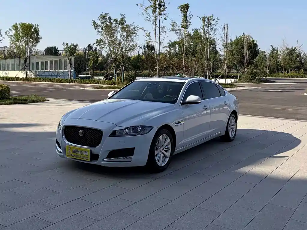 Jaguar XFL